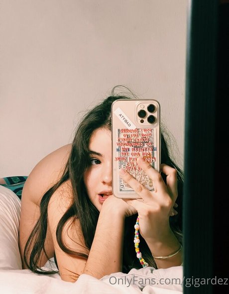 gigardez erotic actress img