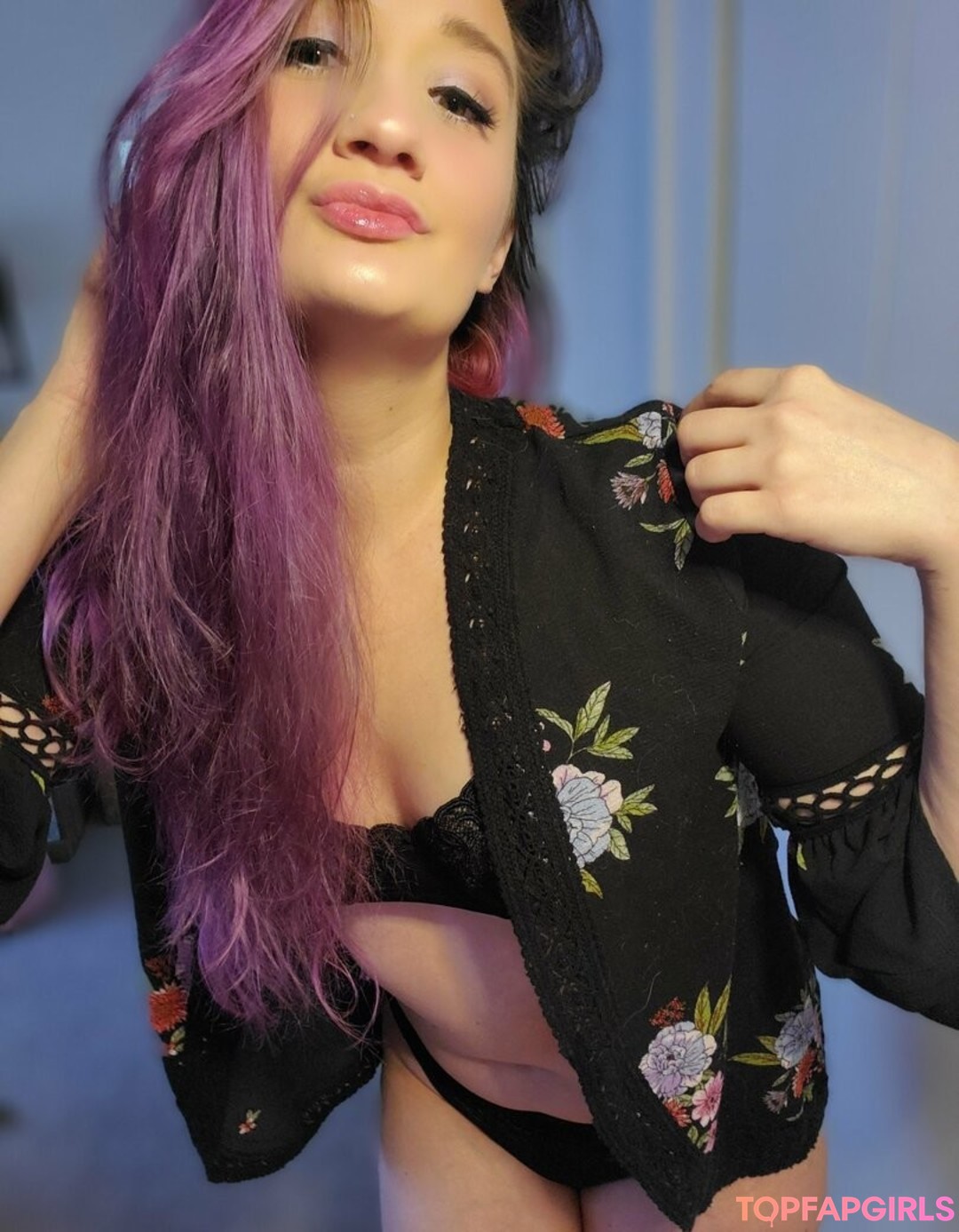 yummarie sexy actress picture