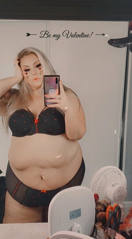 lindseefoxxx star erotic gallery