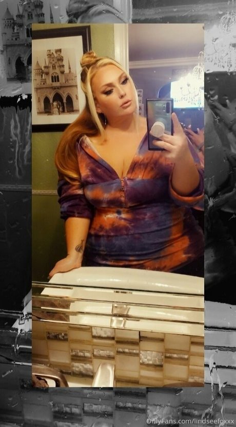 lindseefoxxx top model pics