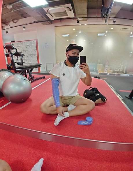 largedogcollar free actress pics