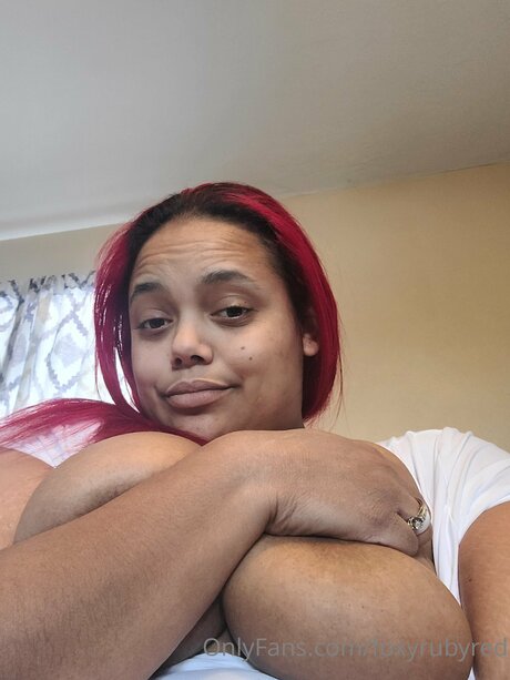 Foxyrubyred star hd pics