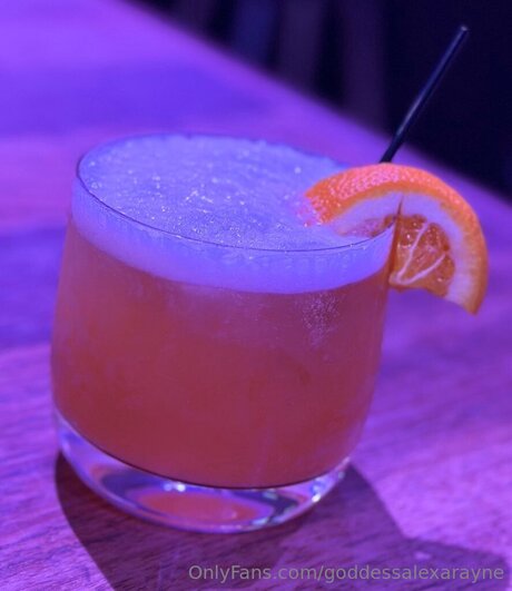 Goddessalexarayne model perfect pics