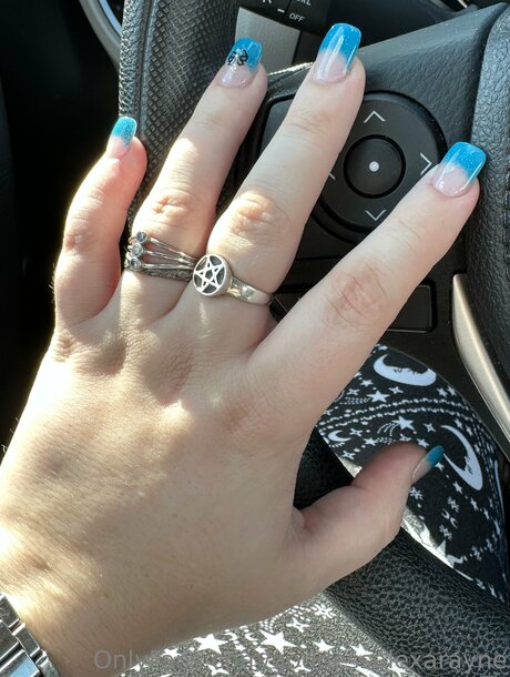 Goddessalexarayne pornstar sexy photo