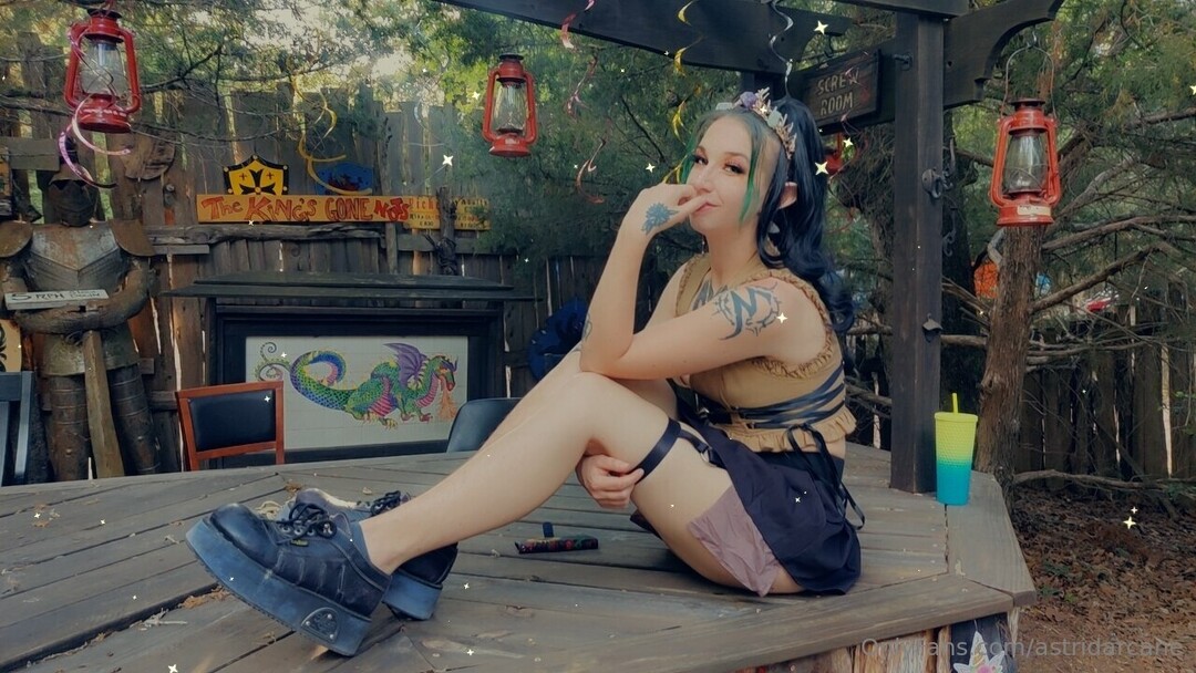 Astridarcane exclusive model pic