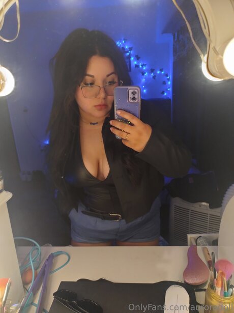 Auroradoll porn model photo