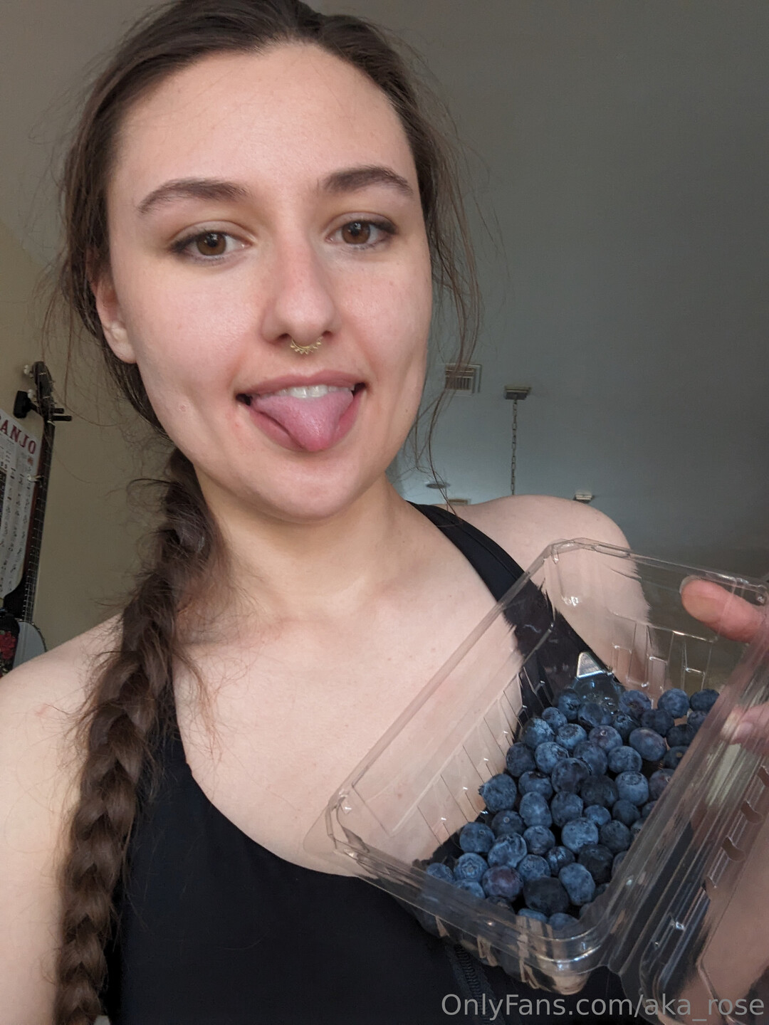 Aka Rose high quality pornstar photo