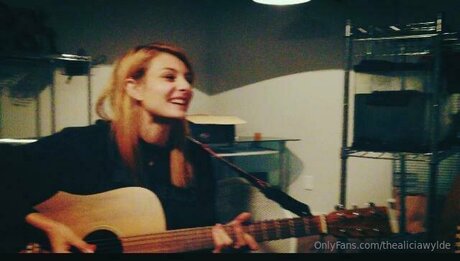 Thealiciawylde adult star pictures