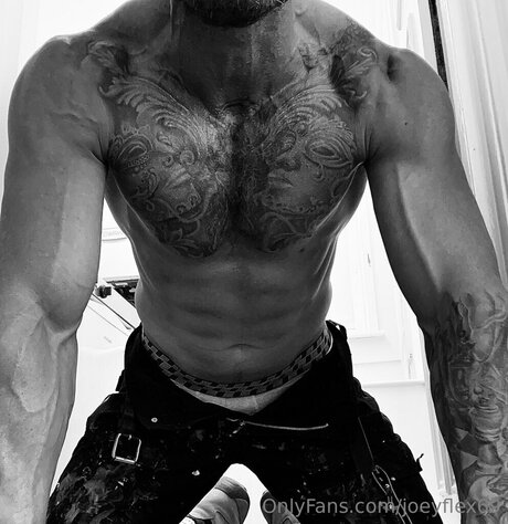Joeyflex69 star naked photos
