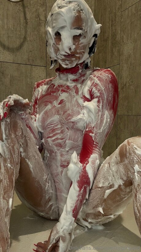 Naughtsoshhy free model pics