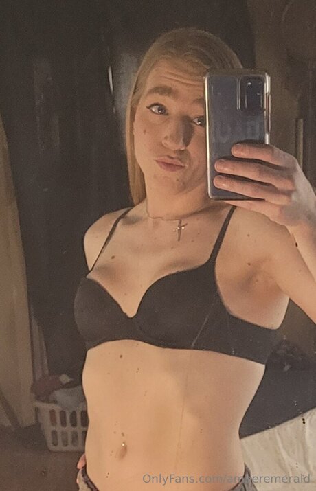 Amberemerald nude pornstar photos