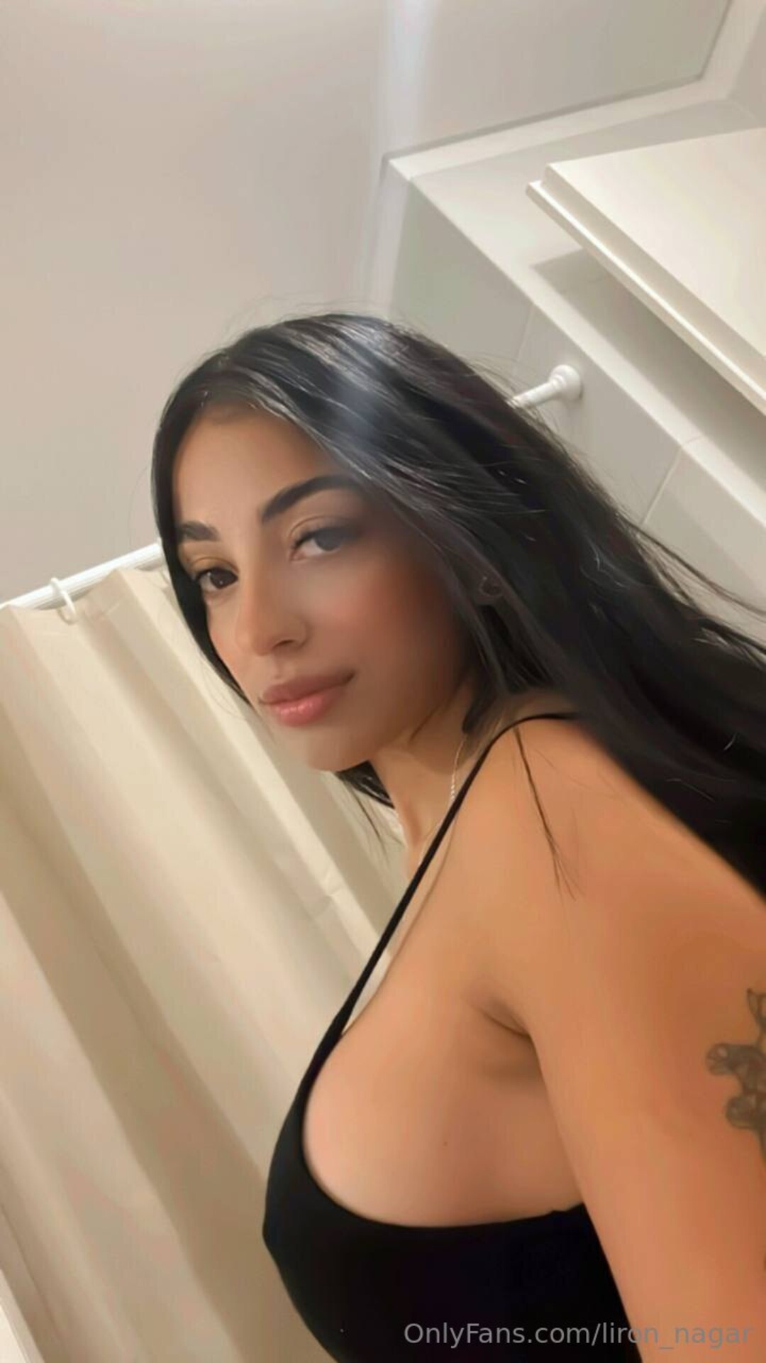 Liron Nagar porn model archive