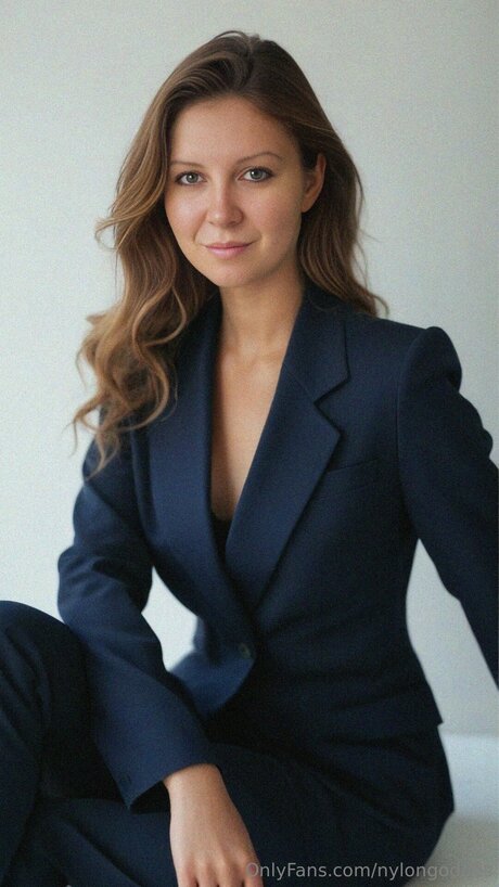 Nylongoddes art star pic