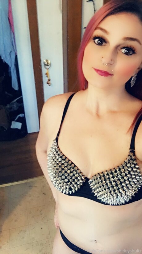 Shirleyshultz star porn image