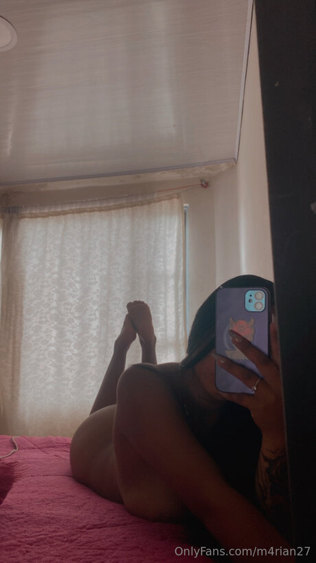 M4rian27 nude star gallery