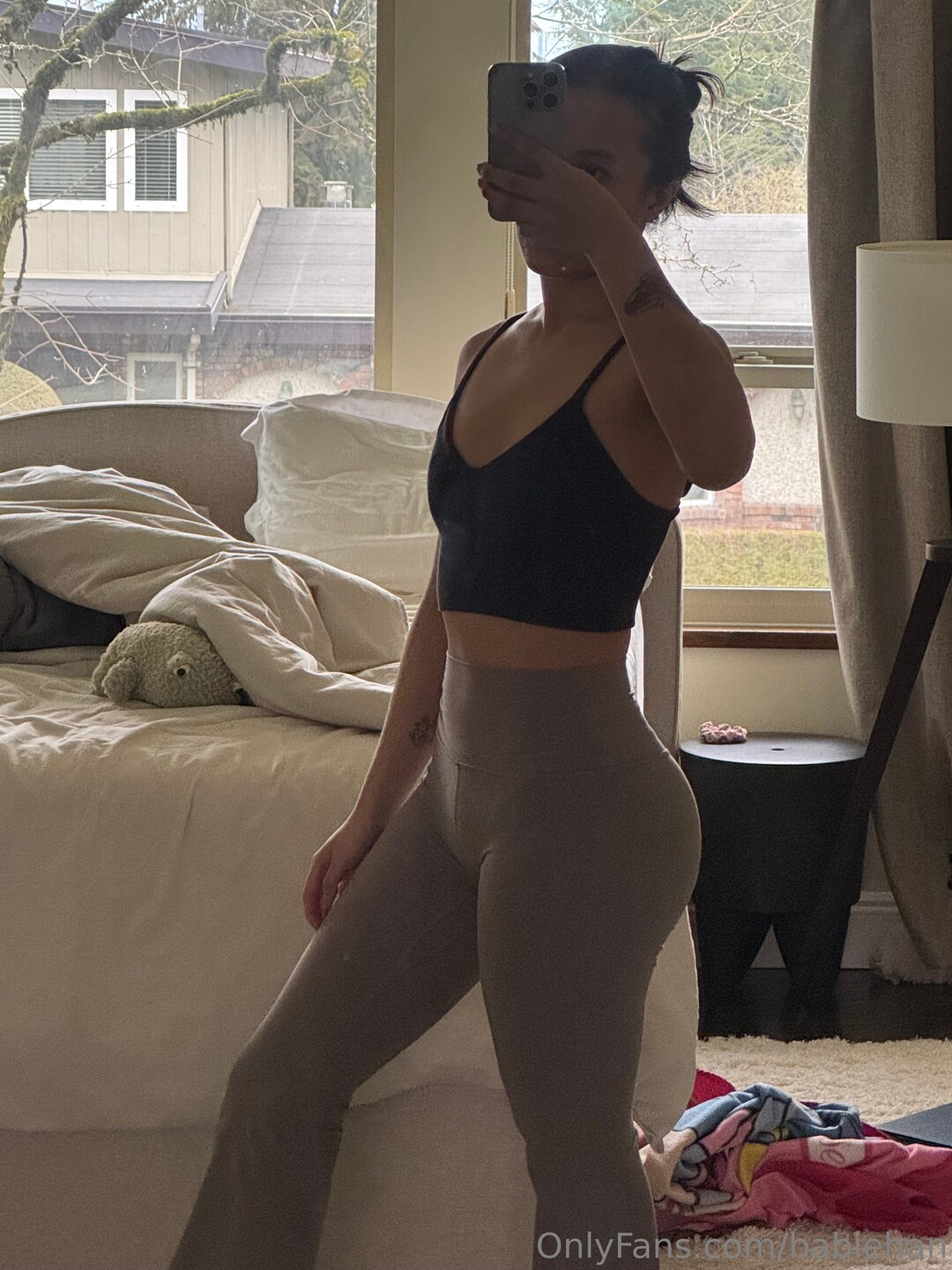 Babiehan hot pornstar pics