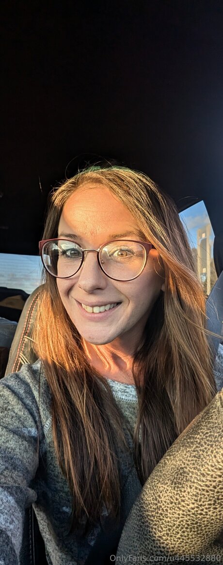 U445532880 beautiful model gallery