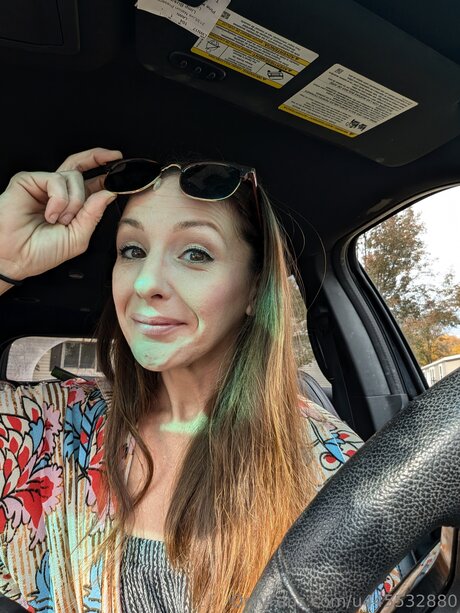 U445532880 naked actress pics