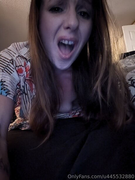 U445532880 model pornographic pictures