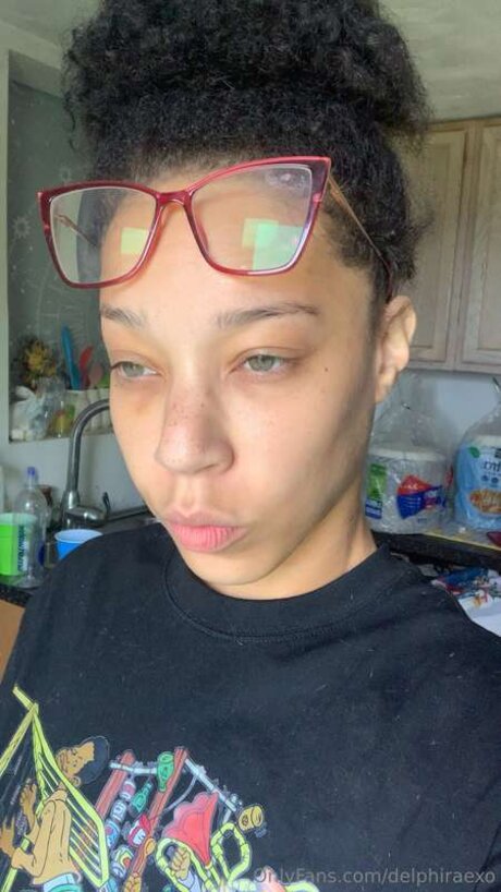 Delphiraexo star free img