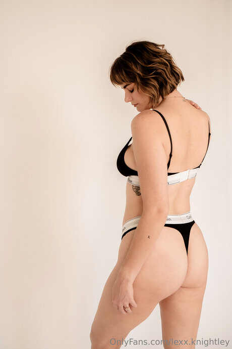 Lexx Knightley sexy model images