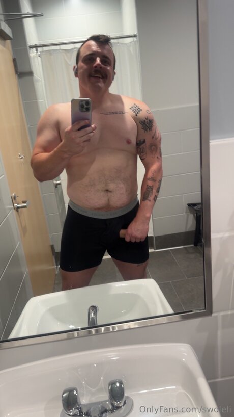 Swoleli naked pornstar pics