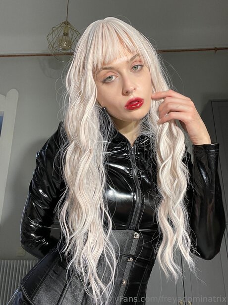 Freyadominatrix exclusive star photo