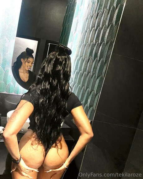 Tekilaroze sexy actress pics