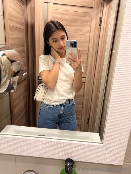 Darina Dari pornstar high quality photos