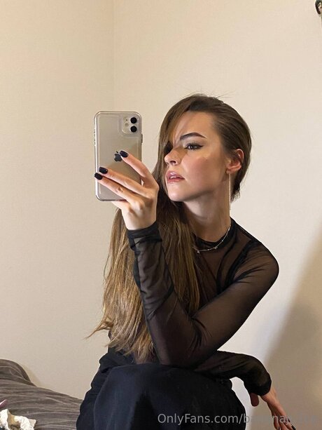 Bananaju1ce xxx star pic