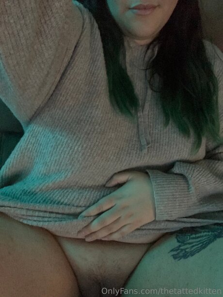 Thetattedkitten model hd picture