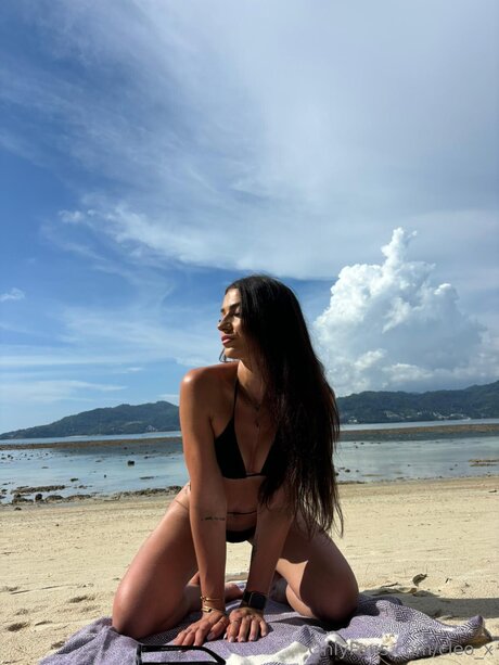 Cleo X pornographic actress picture