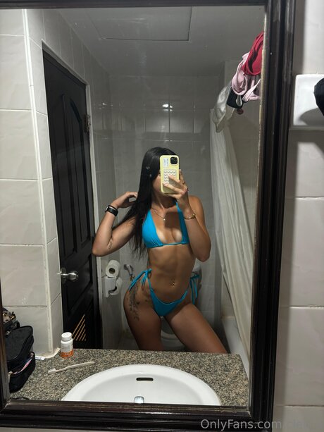 Cleo X model hd images