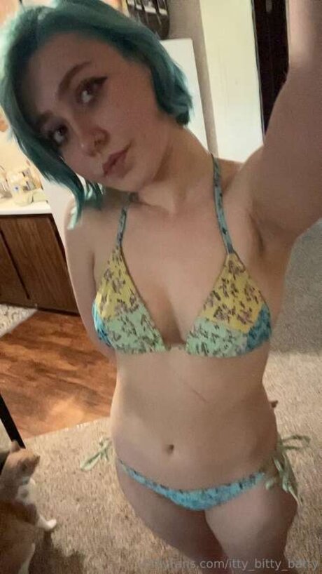 Itty Bitty Batty pornstar photo
