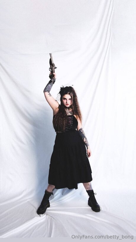 Betty Bong top profile image