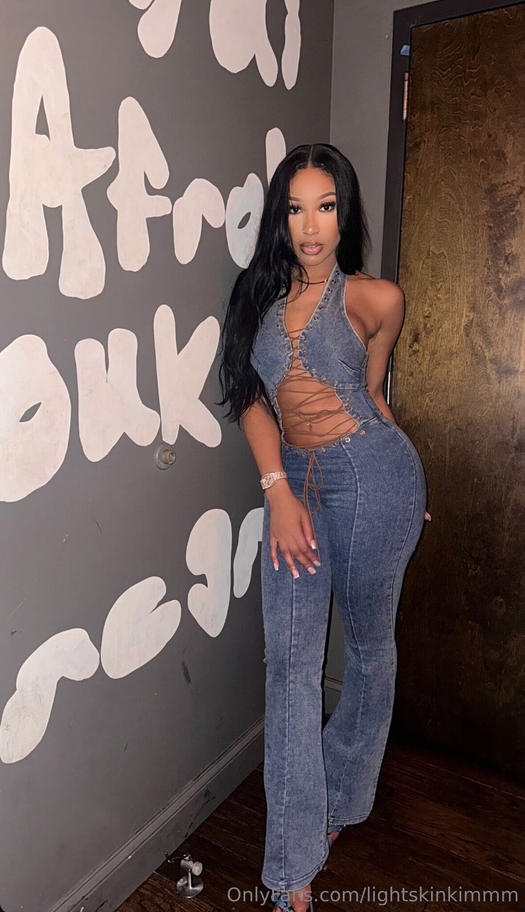 Lightskinkimmm hot model pics