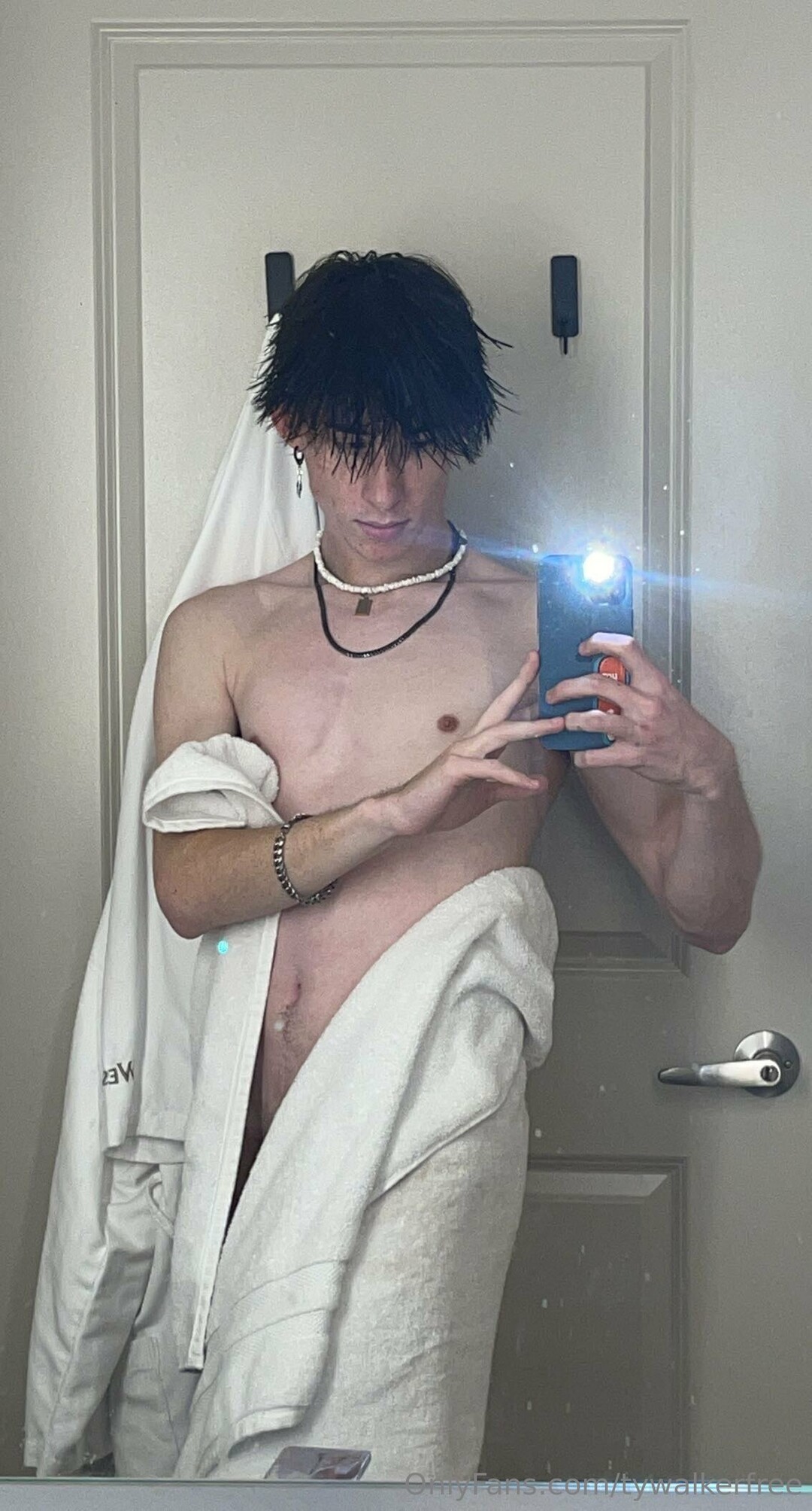 Tywalkerfree nude pornstar img