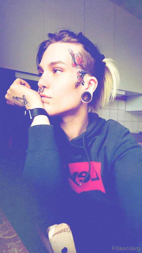 Frokenvarg star exclusive galleries