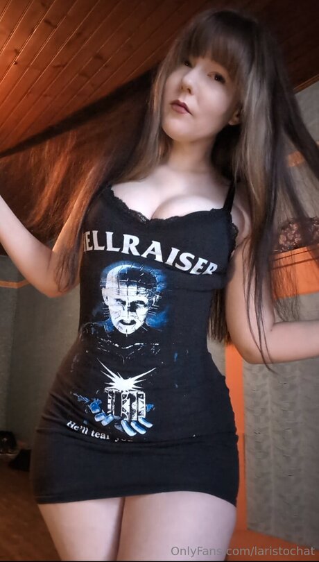 Laristochat model adult galleries