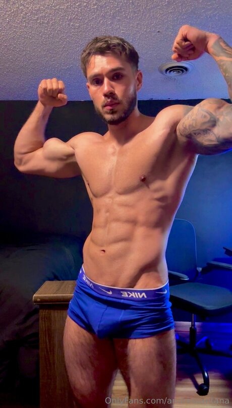 Mosescervantesg naked model images