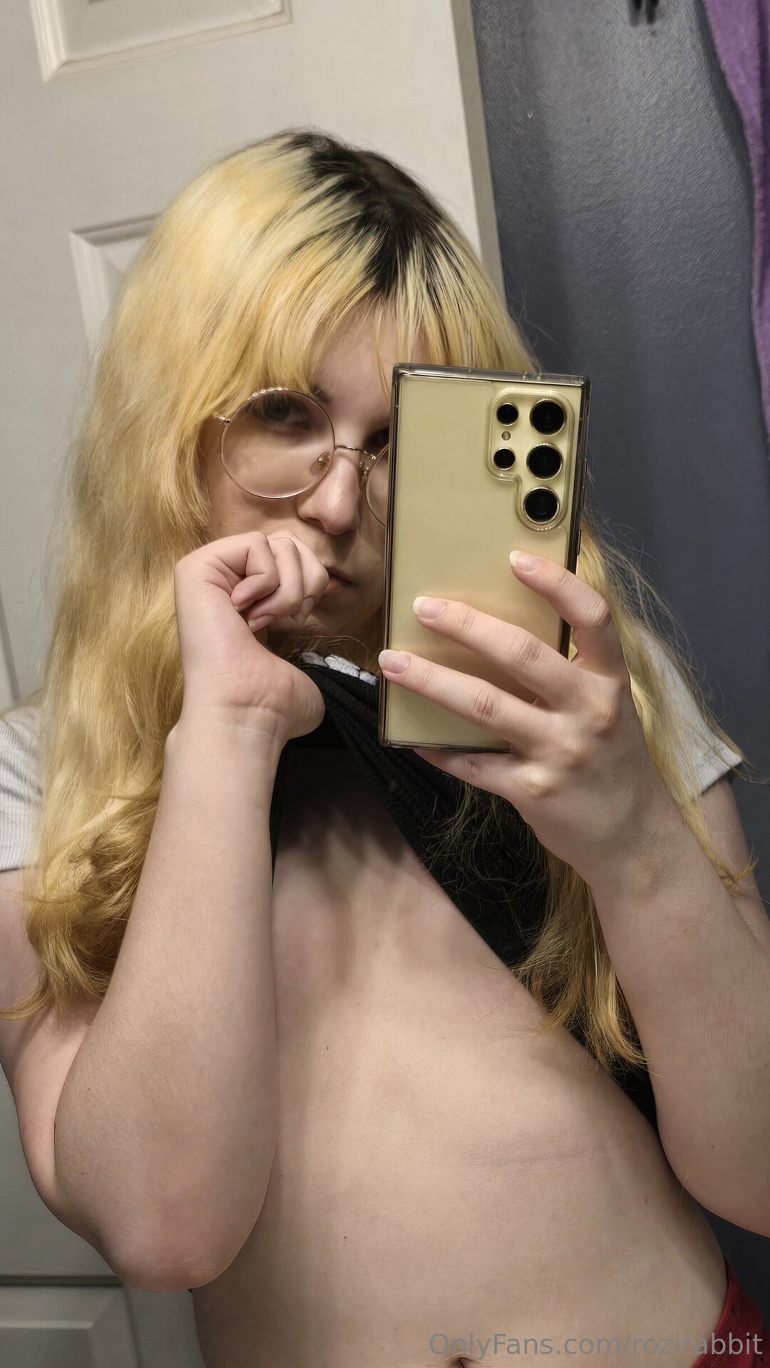 Rozirabbit pornographic star pics