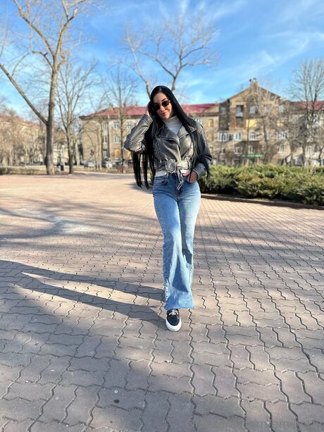 Emilyy Ly best star images