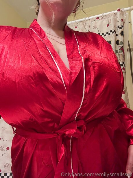 Emilysmallssss erotic star img