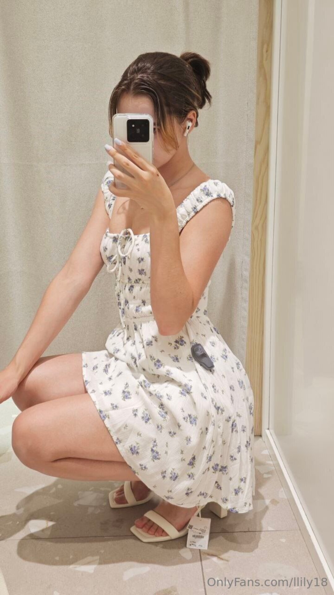 Llily18 actress photos