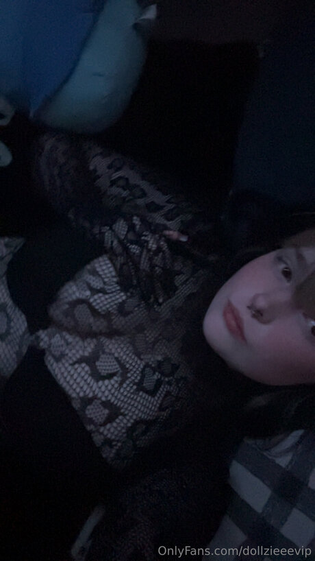 Dollzieeevip exclusive pornstar photo