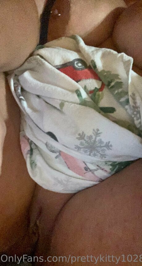 Prettykitty1028 free pornstar pics