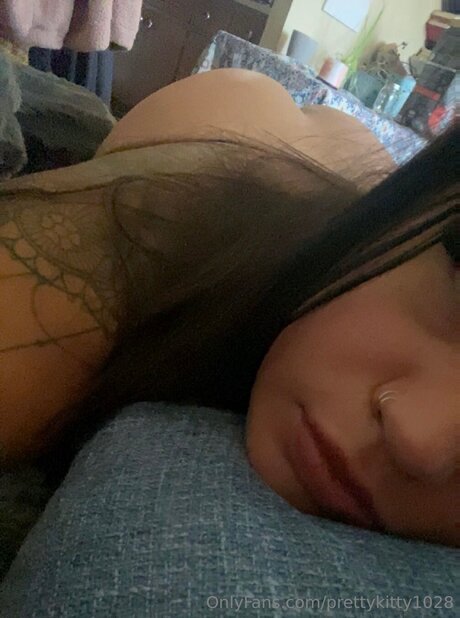 Prettykitty1028 pornstar nude pics