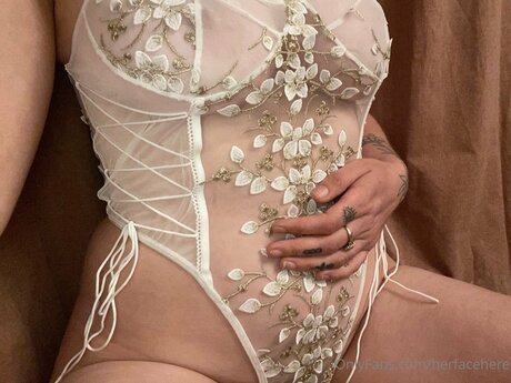 Herfacehere nude star galleries