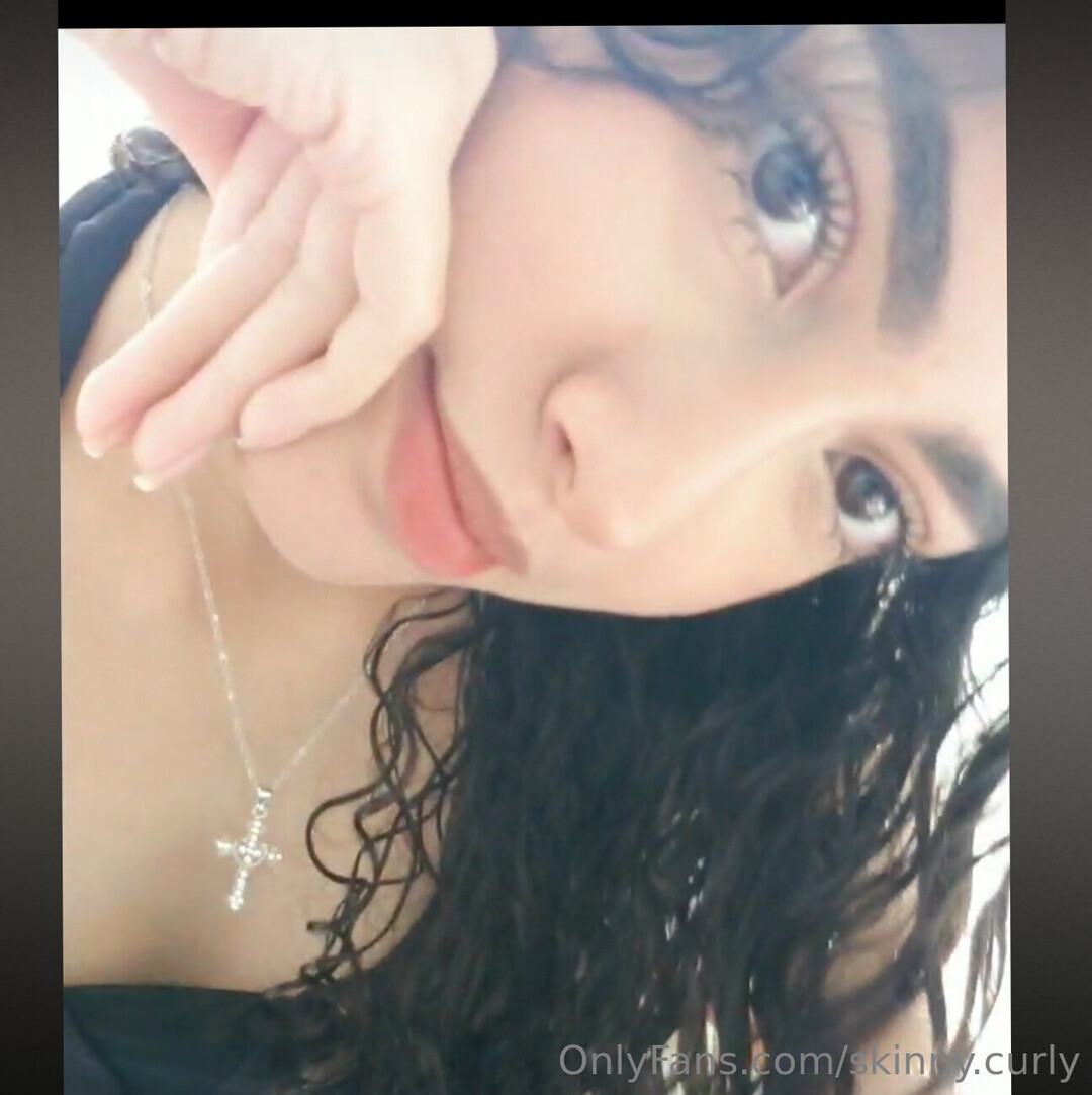 Skinny Curly star image