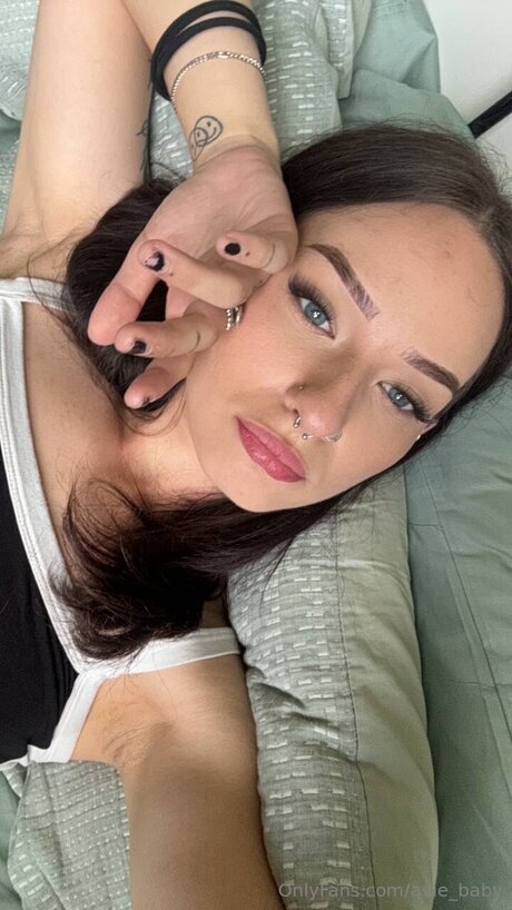 Avie Baby free pornstar galleries